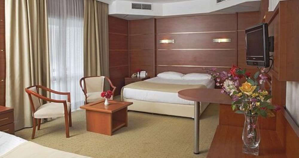 Standard Room photo 2