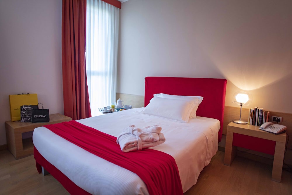 Double Room Single Use - Photo 1