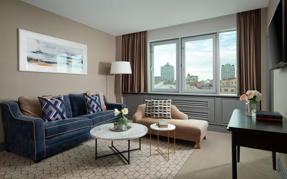 Suite, 1 Bedroom photo 2