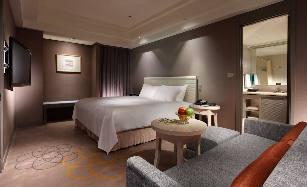 Executive Room - Photo 1