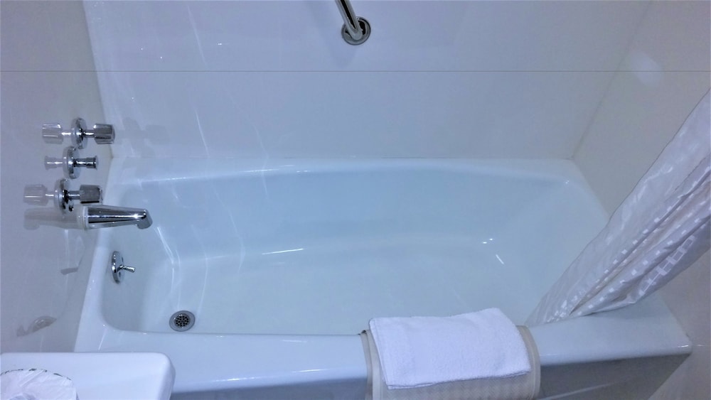 Suite, 1 King Bed, Jetted Tub - Photo 5
