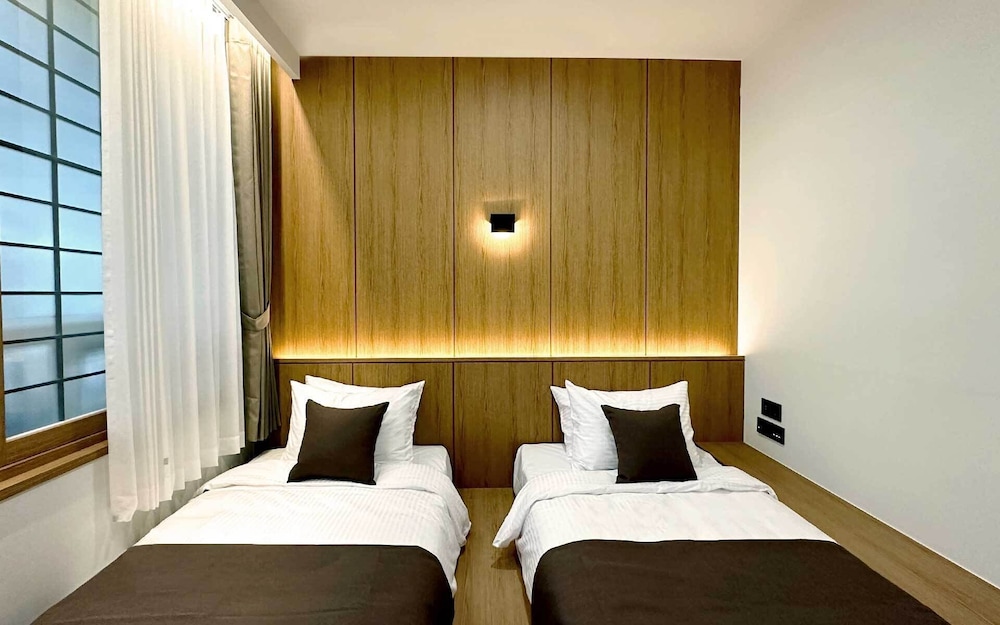 Standard Twin Room - Photo 2