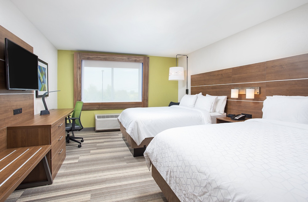 Room, 2 Queen Beds, Accessible, Non Smoking (Hearing) photo 3