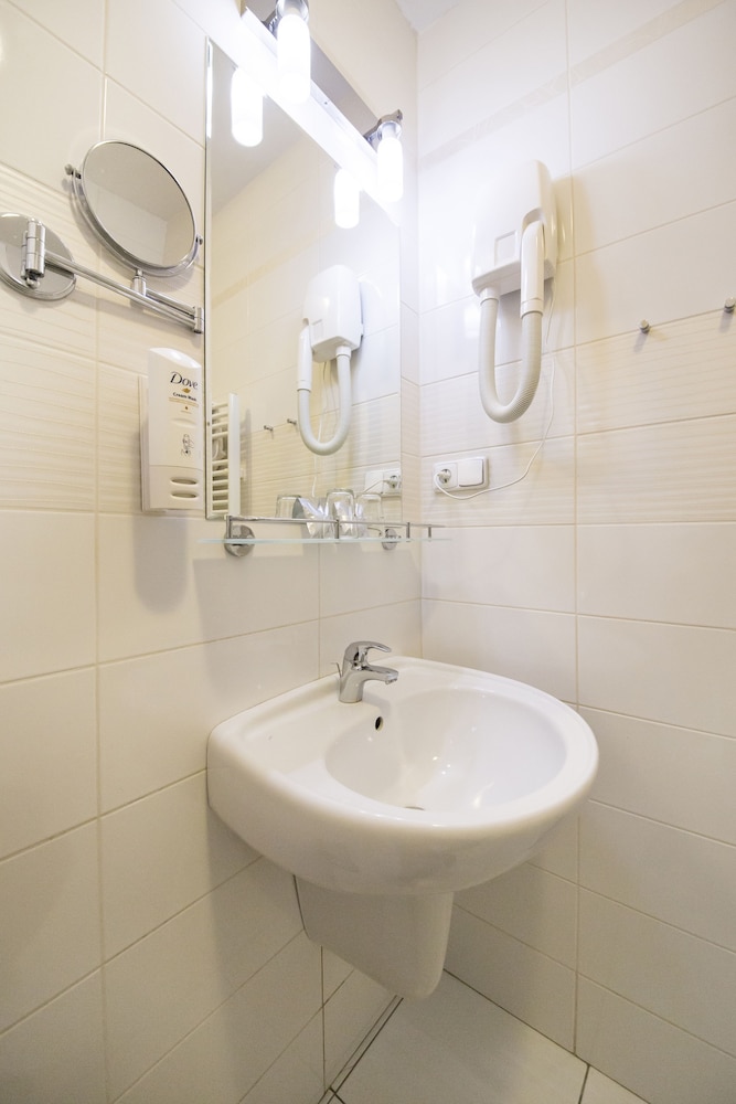 Standard Double Room, Annex Building - Photo 5
