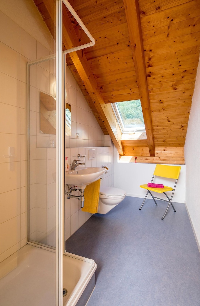 Single Room, Private Bathroom photo 3