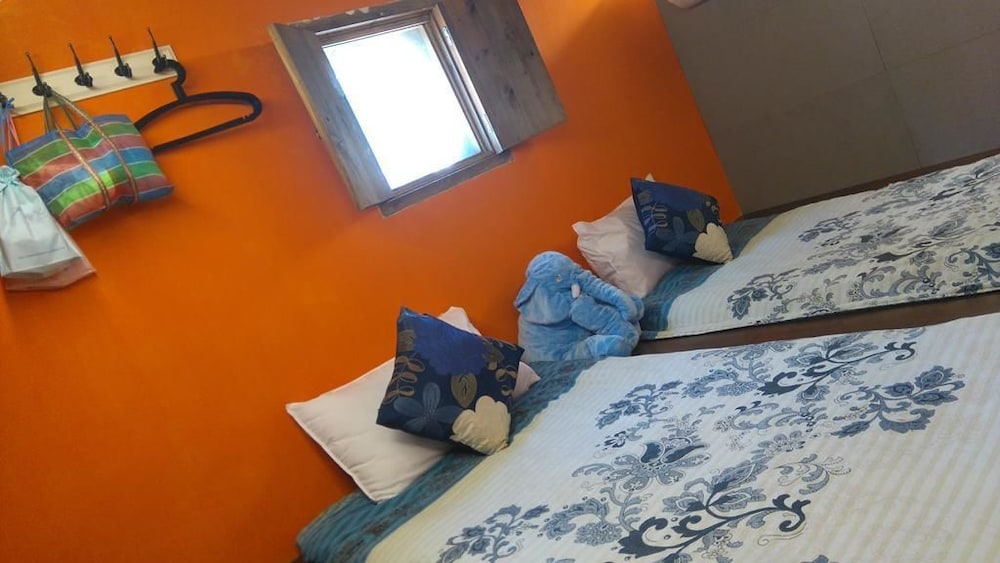 Family Room, 1 Bedroom, Shared Bathroom, Garden View photo 3