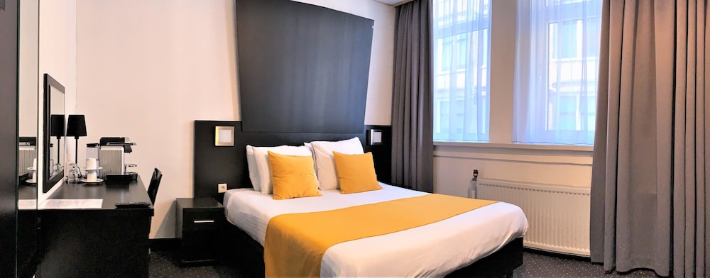 Standard Double Room photo 2