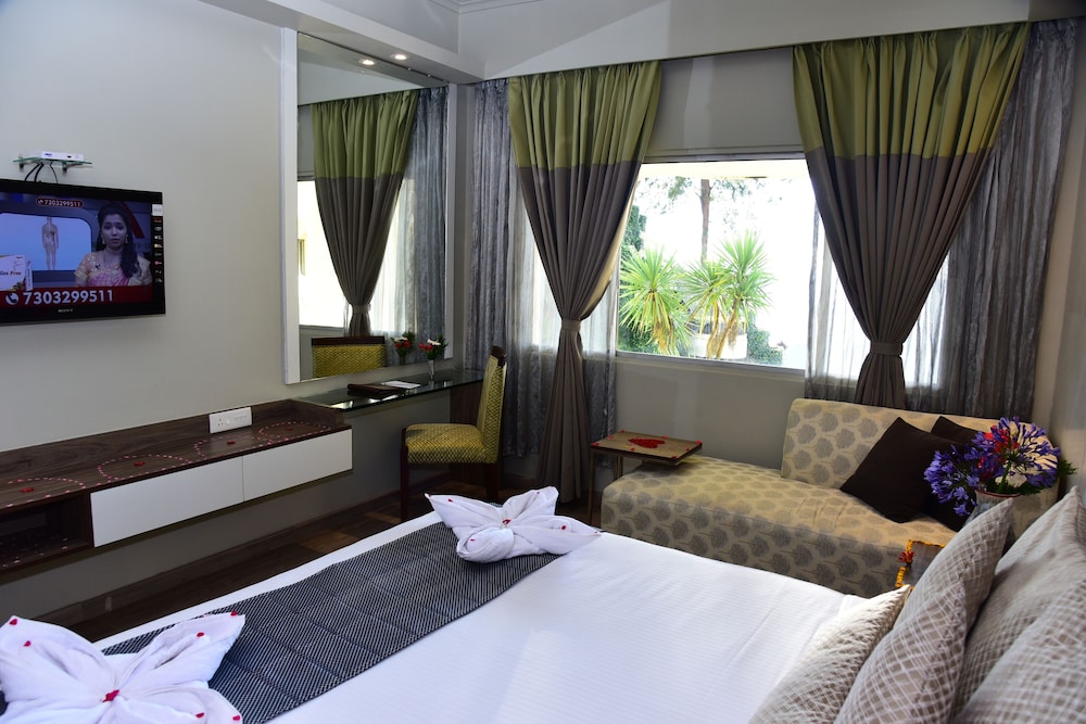 Premier Room, 1 Double Bed - Photo 4