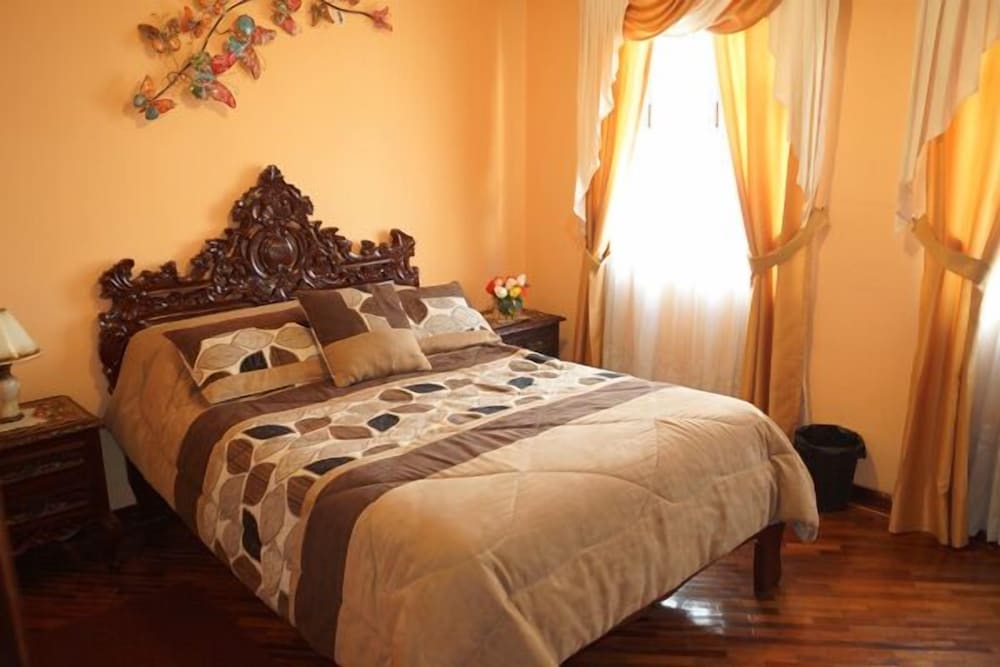 Economy Double Room, 1 Double Bed, Shared Bathroom