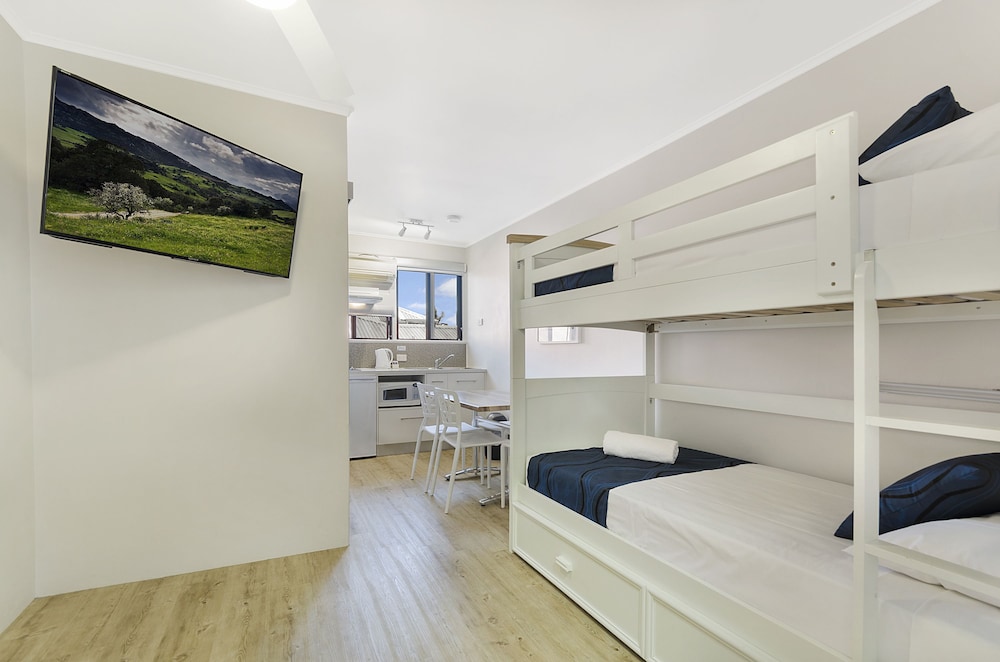 Family Suite, 1 Bedroom, Kitchenette photo 3