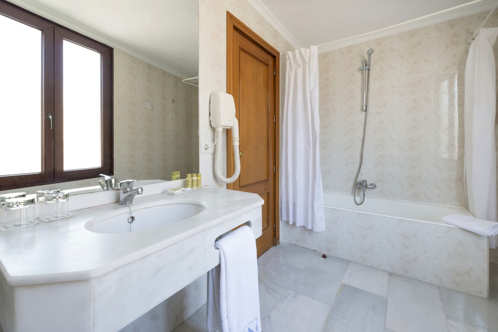 Superior Double Room Single Use - Photo 4