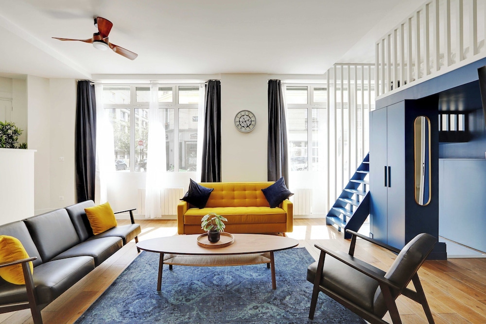 Apartment photo 1