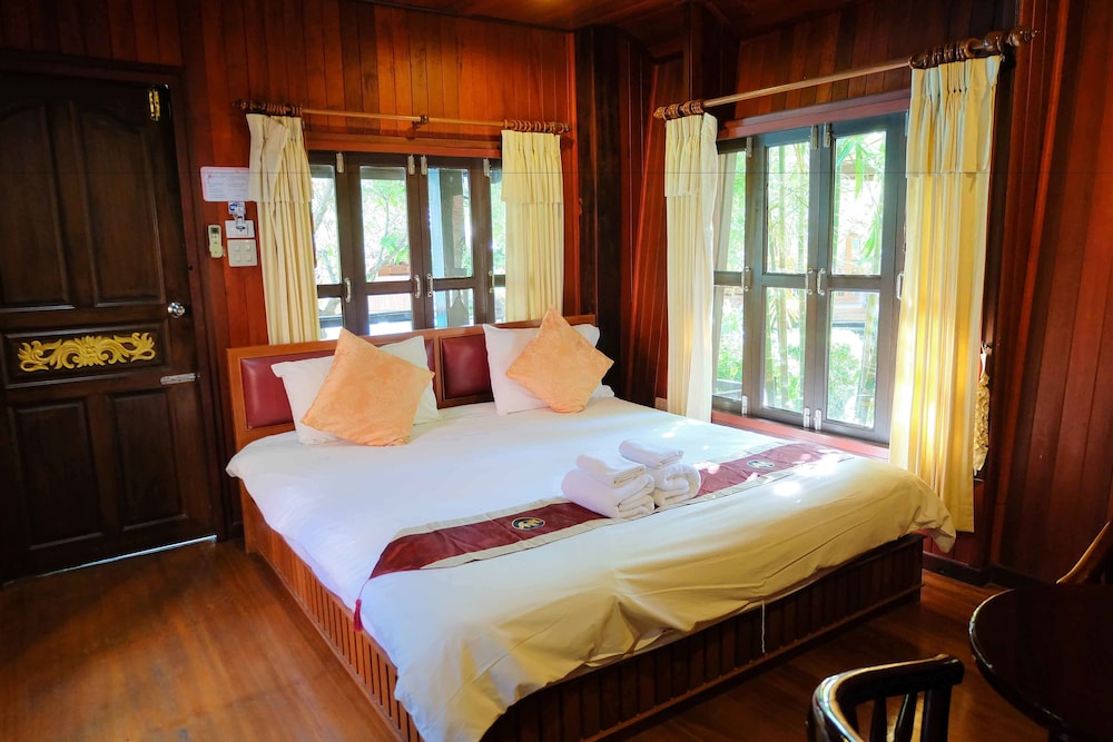 Double Room, 1 Double Bed, Private Bathroom, Garden View photo 1