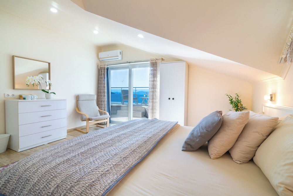 Classic Quadruple Room, 1 Bedroom, Sea View
