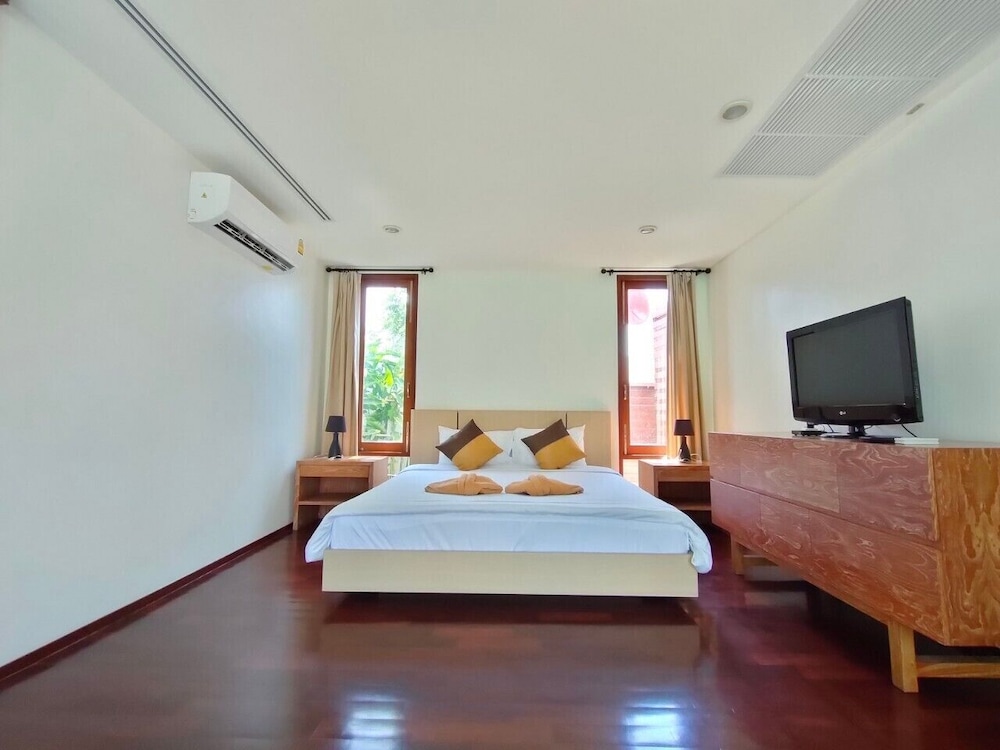 Exclusive Villa, 4 Bedrooms, Non Smoking, Pool View photo 3