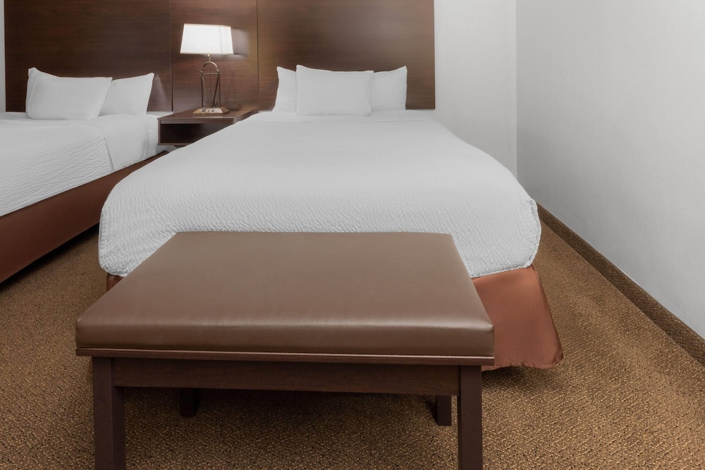 Deluxe Room, 2 Queen Beds, Non Smoking (Second Floor) - Photo 2
