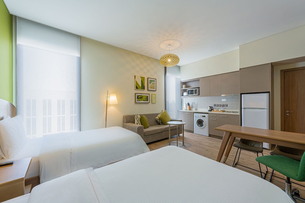 Superior Studio, 2 Twin Beds
