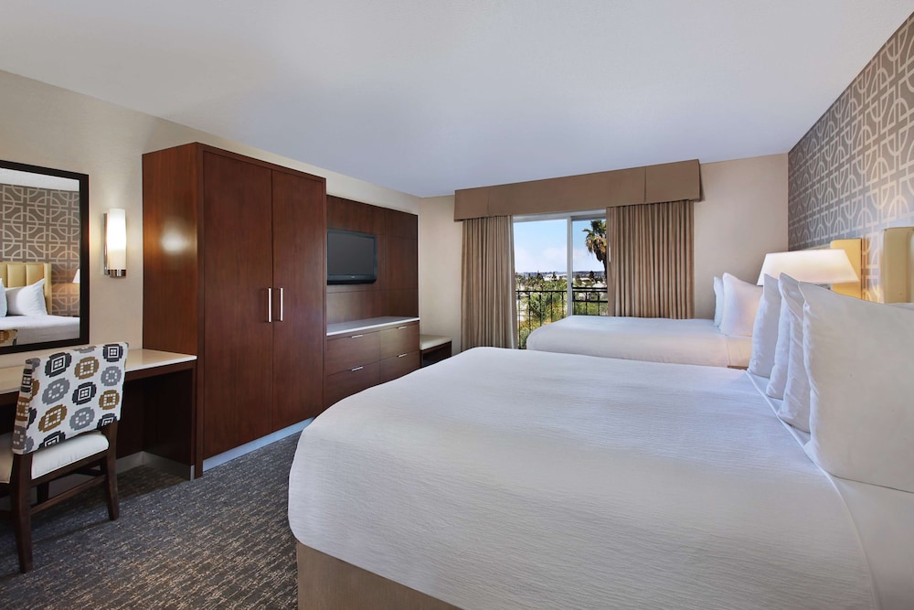 Suite, 2 Queen Beds, Accessible (Mobility, Roll-in Shower) photo 2