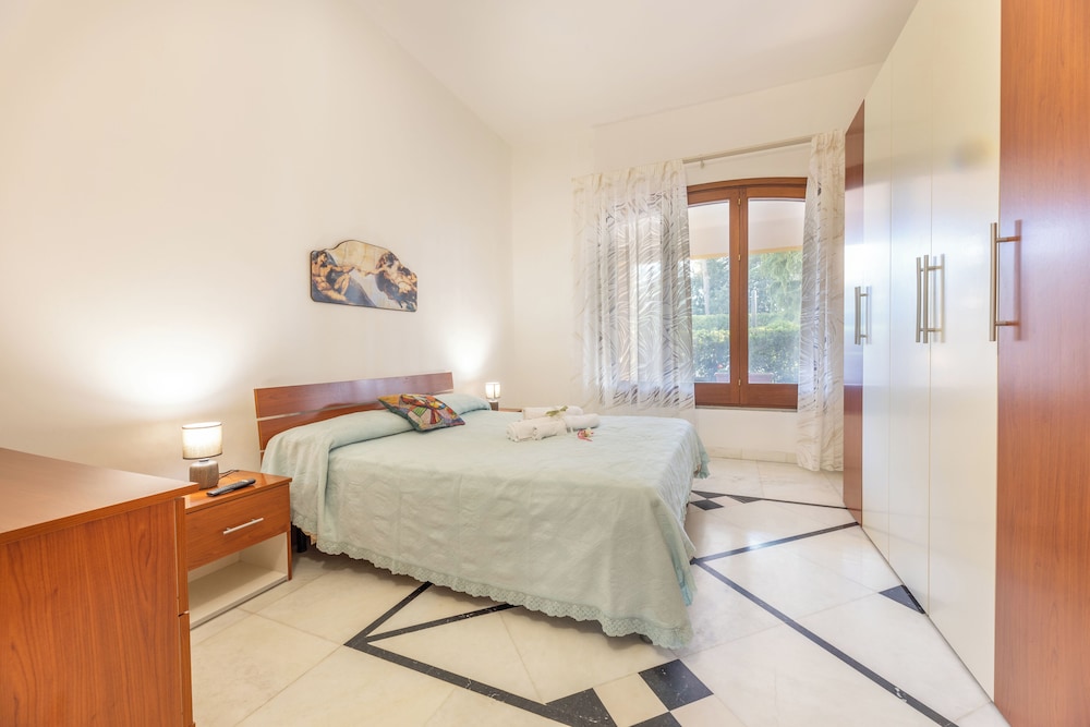 Apartment, 2 Bedrooms, Garden View photo 1