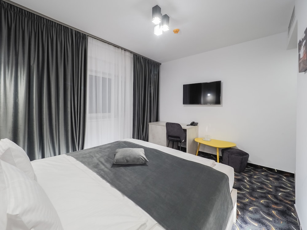 Basic Double Room photo 3