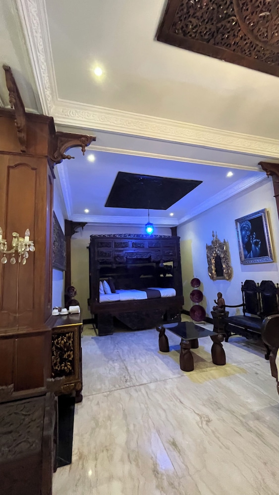 Family Room photo 1