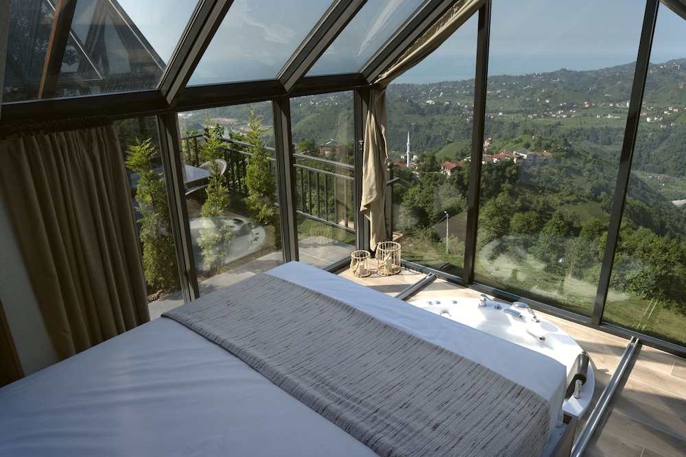 Luxury Bungalow, 1 Bedroom, Mountain View, Slope side photo 1