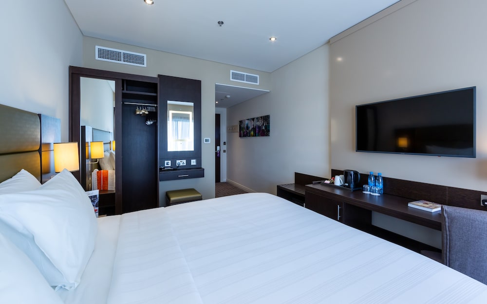 Double Room, Smoking (FREE Airport Shuttle ) - Photo 5