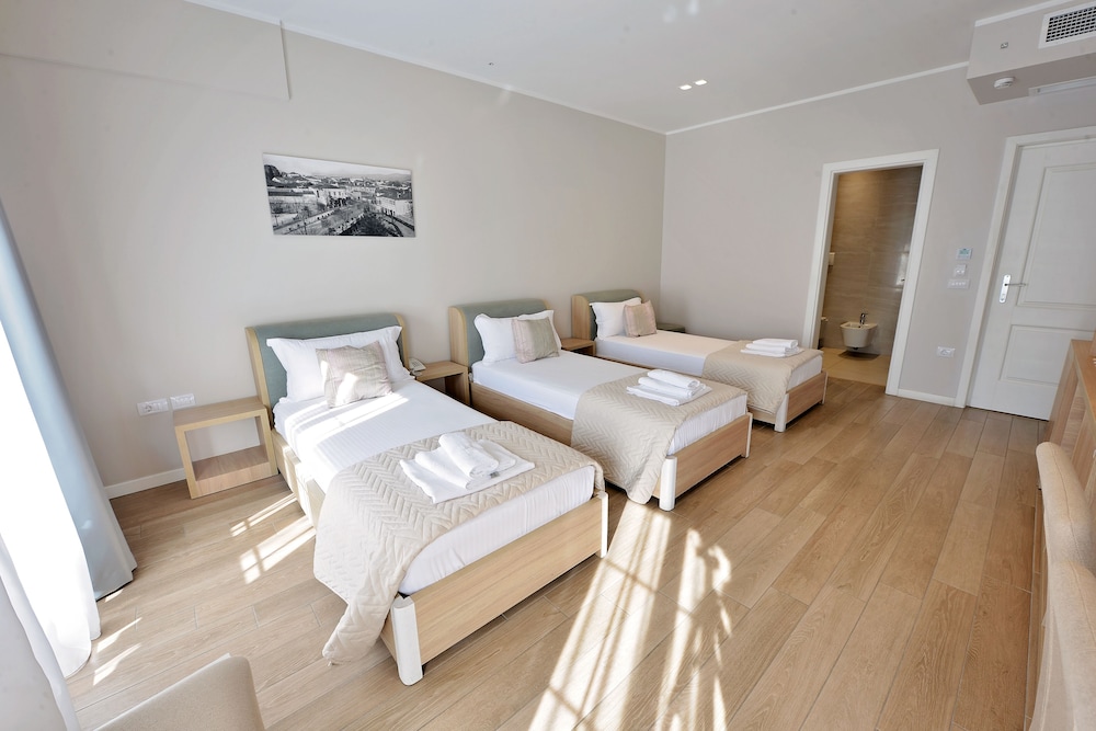 Triple Room photo 2
