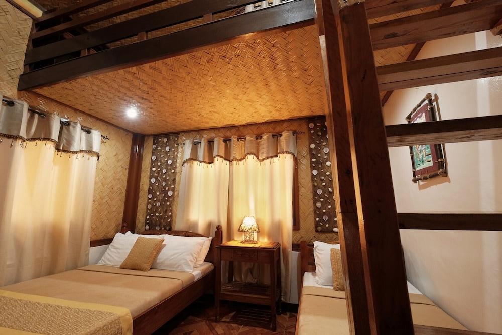 Villa 1A/1B - Deluxe & Family Room with Loft photo 3