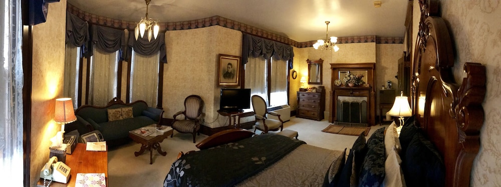 Deluxe Suite photo 3