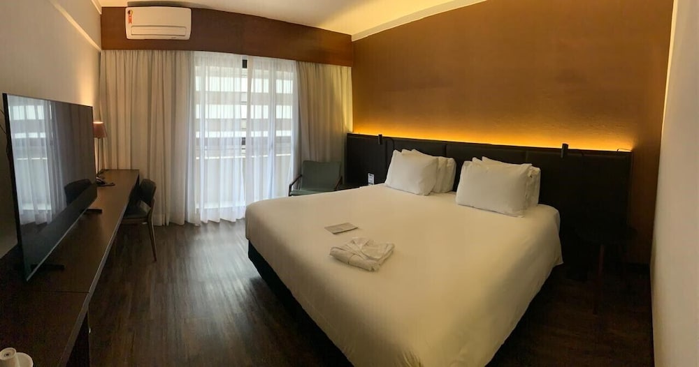 Executive Suite, 1 King Bed - Photo 4