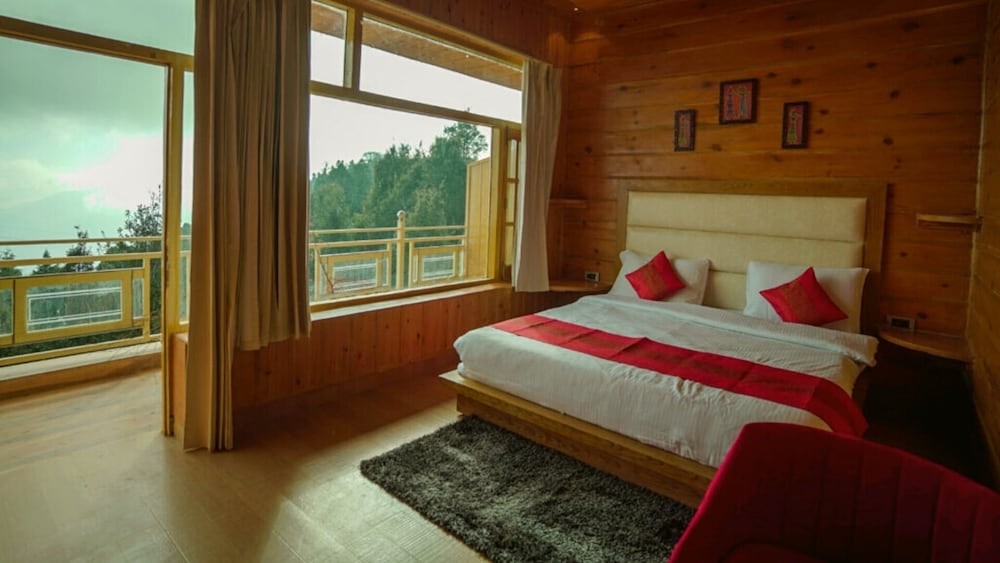Valley View Room With Balcony - Photo 1