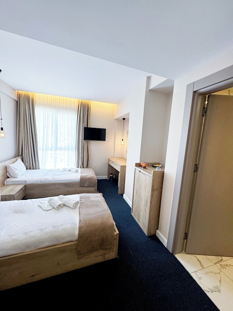 Standard Twin Room photo 2