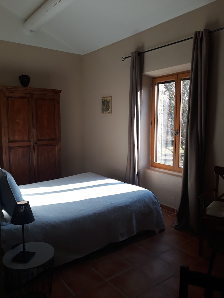 Traditional Studio, Private Bathroom, Pool View (Studio Camargue) photo 1
