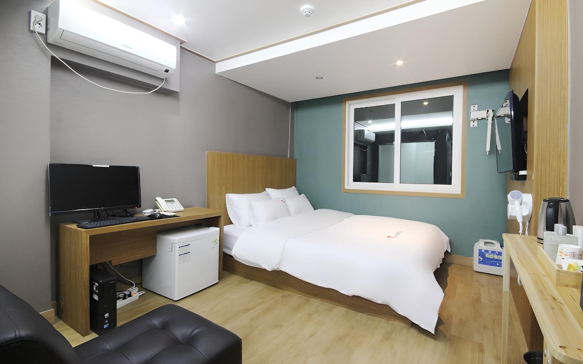 Room (Standard room) - Photo 9