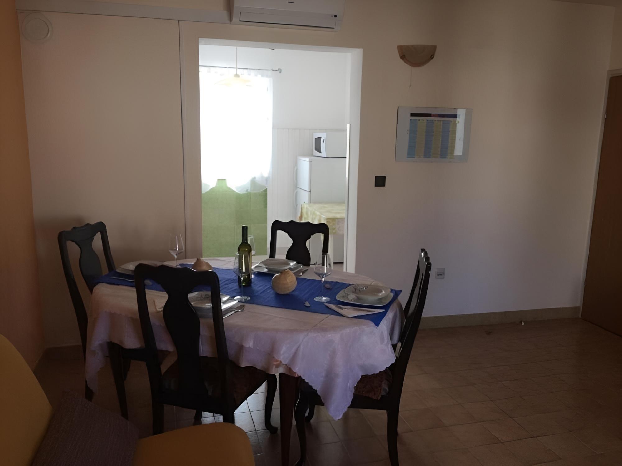 Apartment (Anec - 150m from the sea - A1(4+1))