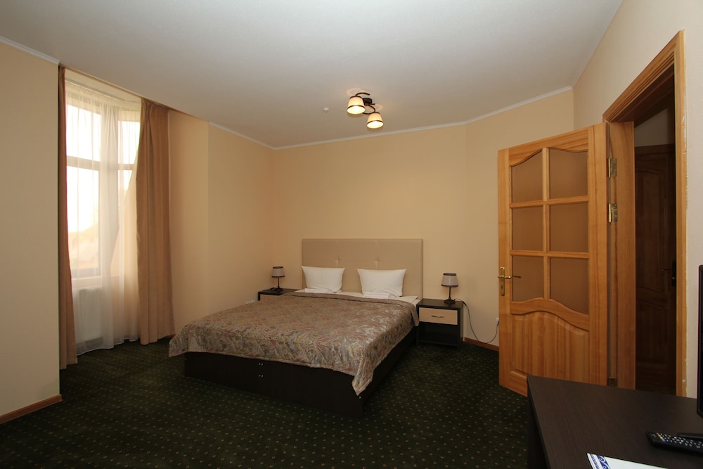 Standard Double or Twin Room photo 1
