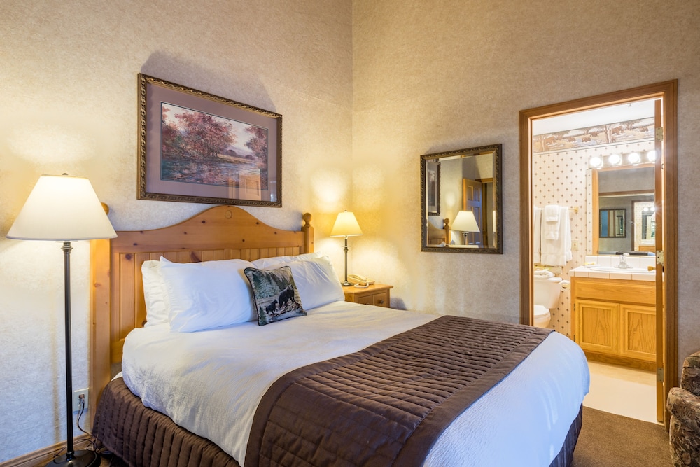 Condo, 2 Bedrooms (Lake Shore, Non-AC) photo 2