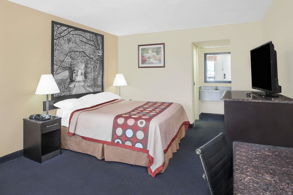 Standard Room, 1 King Bed - Photo 2
