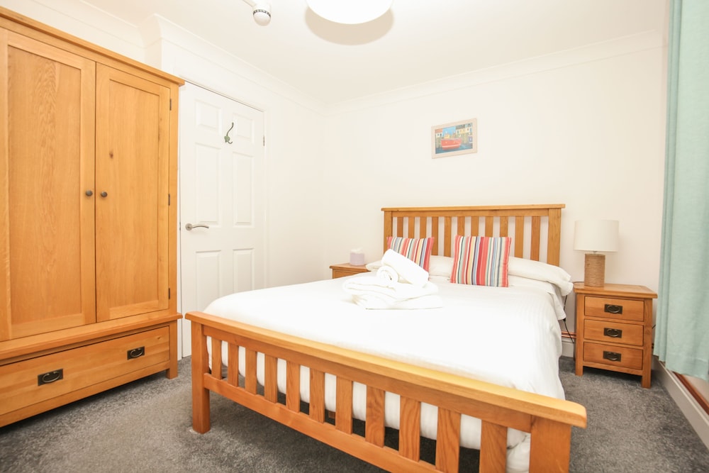 Suite, Ensuite (2 Ad +2 Ch Room 10) photo 2