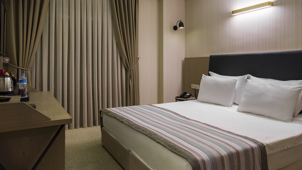 Standard Double Room, Garden View