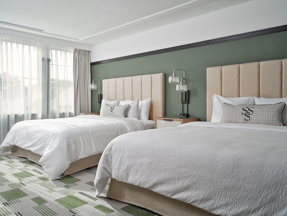 Room, Multiple Beds, Accessible (Hearing Accessible) photo 1