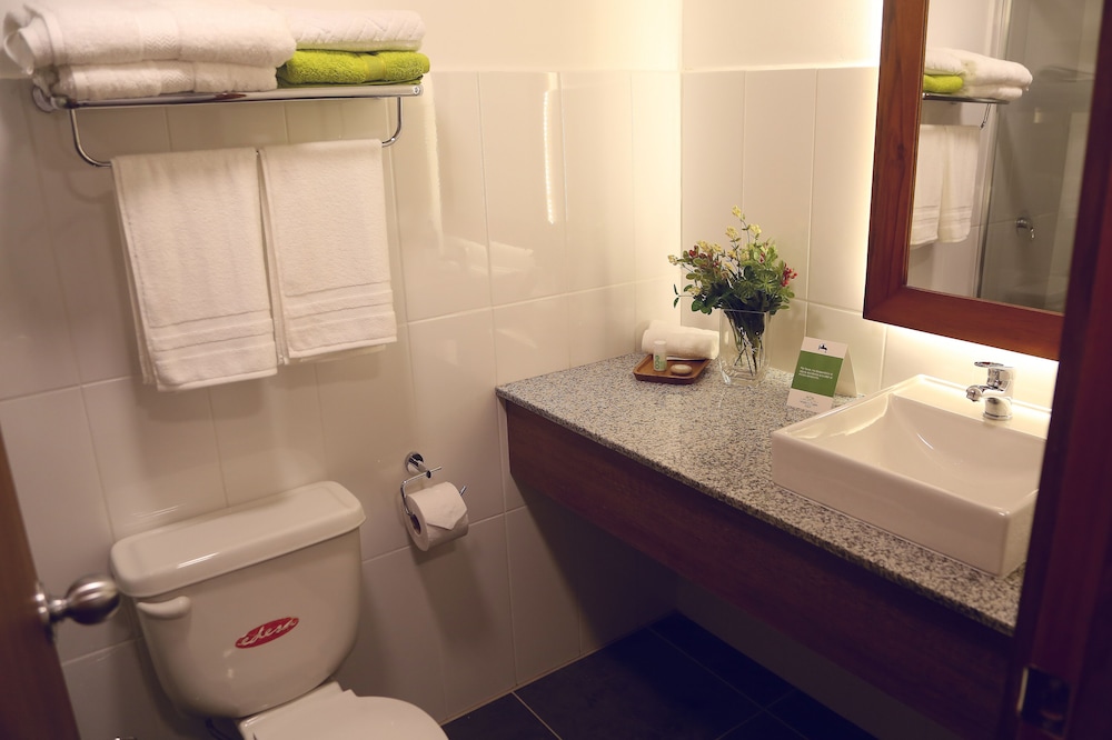 Deluxe Triple Room, Refrigerator & Microwave