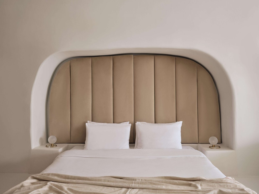 Executive Suite - Photo 4