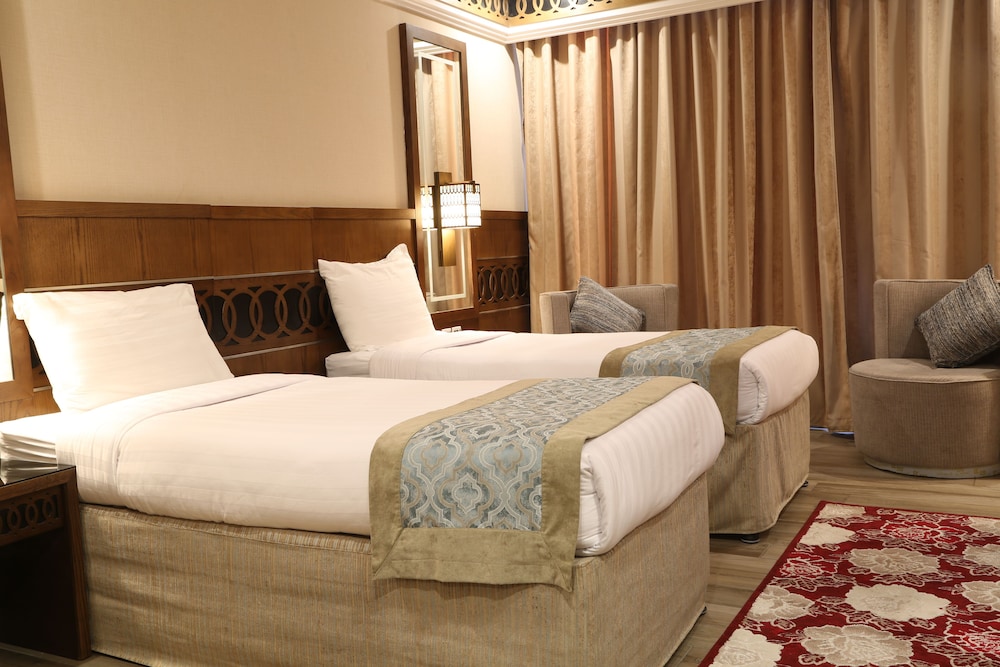 Twin Room - Photo 8