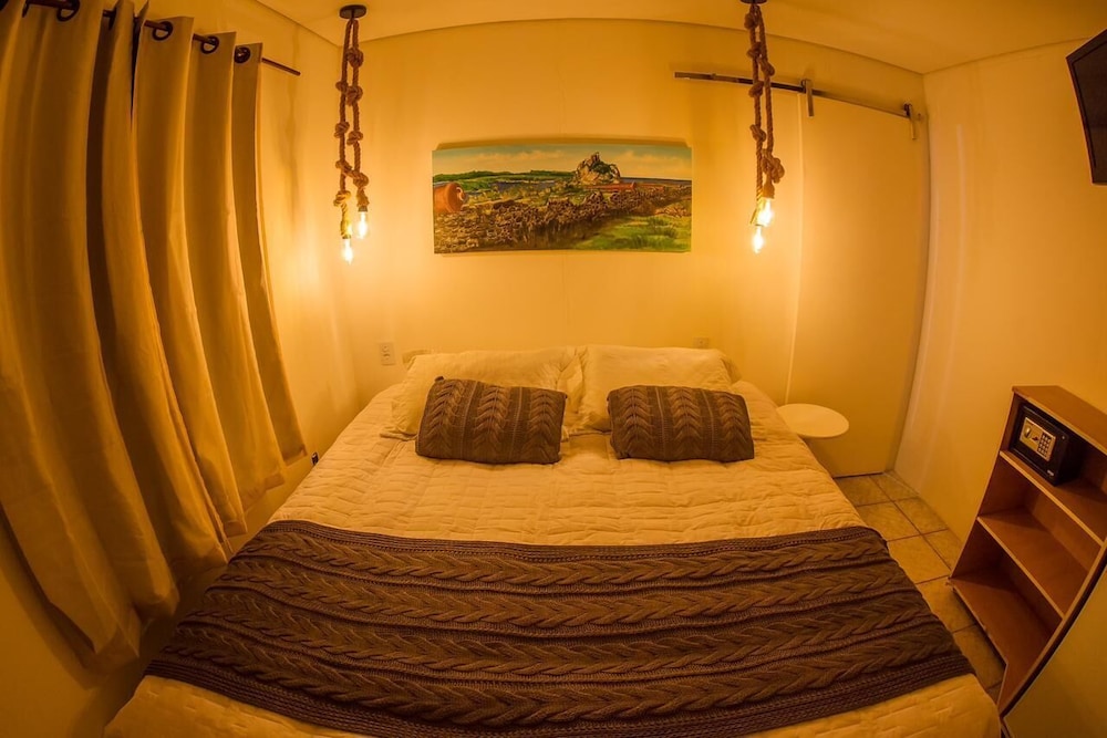 Quarto Master photo 1
