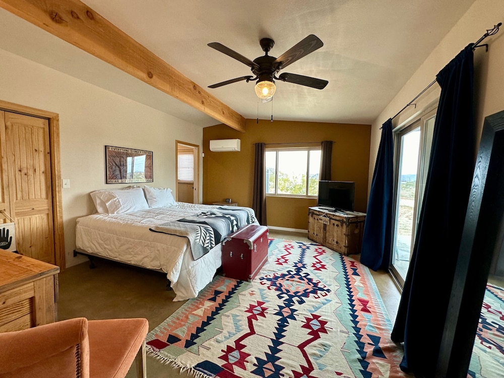 House, 1 Bedroom photo 1