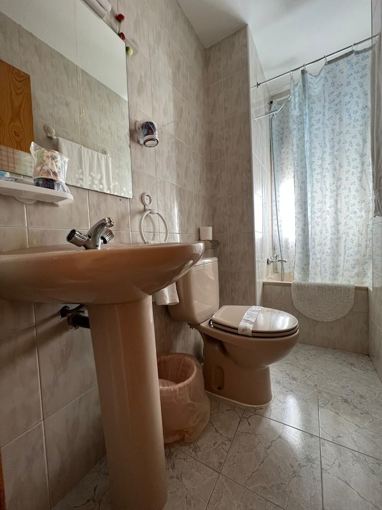 Standard Double or Twin Room photo 3