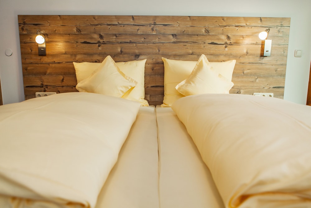 Superior Chalet, Multiple Beds, Non Smoking, Mountain View photo 3