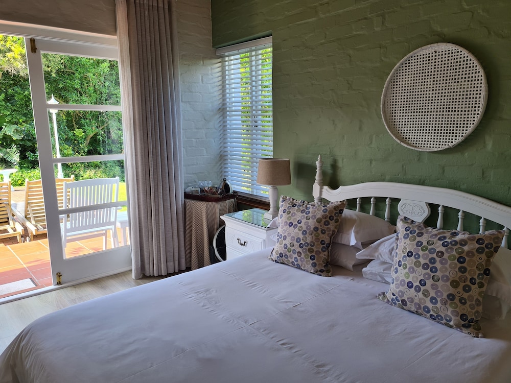 Room, 1 Bedroom, Poolside photo 3